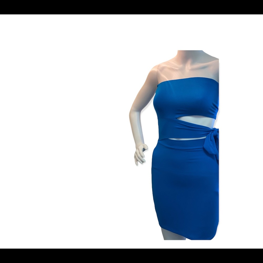 Cut Out Bodycon Dress - Picture 4 of 5